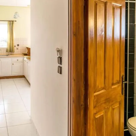 Alexandra Apartment Stoupa